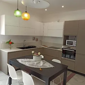 https://kris-appartamento.emilia-romagnahotels.net